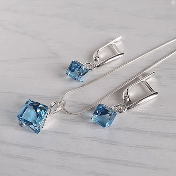 Набір прикрас Hand Made з кристалами кубиками Swarovski блакитного кольору (комплект без ланцюжка)