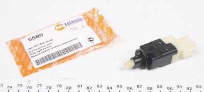 Датчик стоп сигнала AUTOTECHTEILE 100 5580 Mercedes Sprinter, B-Class, E-Class, Vito, A-Class, CLS-Class; Volkswagen Crafter 2E0945515A, 0015454409, 0015456709