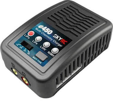 Ładowarka SkyRC e450 4 A / 50 W / Ni-MH akumulatory (SK-100122-02)