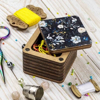 Скринька для рукоділля Wonderland Crafts FLZB(N)-111 Смітничка (5.5*6*4.5см)