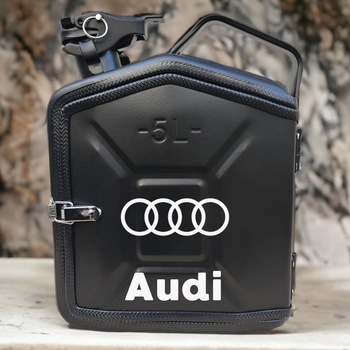 Подарунок набір для чоловіків Каністра бар 5 л чорна з логотипом Audi + 2 келиха