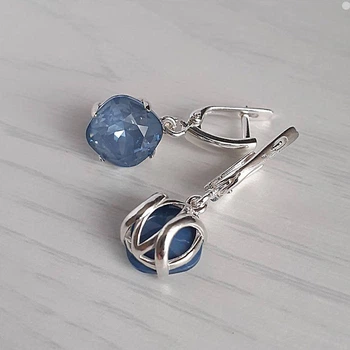 Шикарні сережки Hand Made з кристалами Swarovski сіро-блакитного відтінку