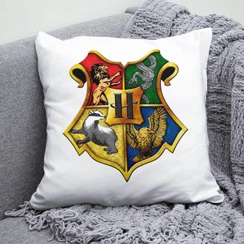 Плюшевая подушка Хогвартс Hogwarts Гарри Поттер Harry Potter квадрат 35х35 см белая