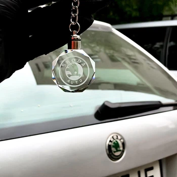 Брелок кристал светодиодный Skoda, стекло, 7 цветов