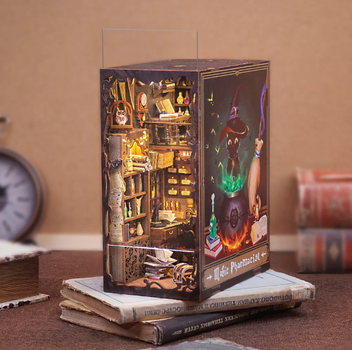 Букнук CuteBee Magic Pharmacist