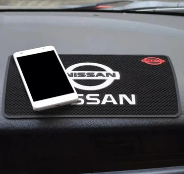 Антискользящий коврик на панель авто Nissan