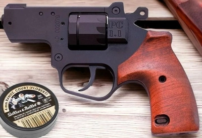 Револьвер под патрон Флобера СЕМ РС-1.1 (SEM RS-1.1) + 200 шт Sellier & Bellot