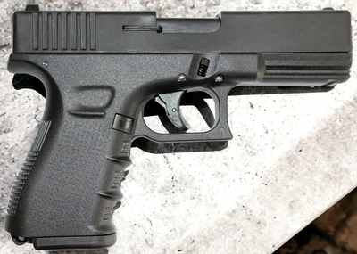 Стартовий шумовий пістолет RETAY G19 black Glok 19 + 20 шт холостих набоїв (9 mm)