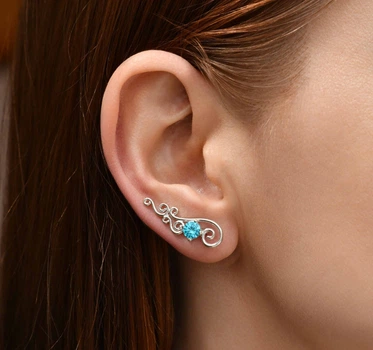 Срібні сережки-клаймбери з блакитним фіанітом (АРТ. №6023g) Dadiverin Jewelry