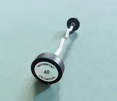 Штанга вигнута цілісна 40 кг Technogym TGW-40kg