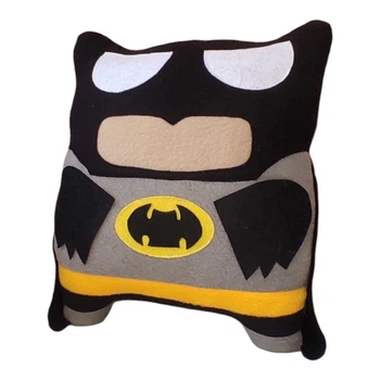 М'яка іграшка - подушка "Batman" .