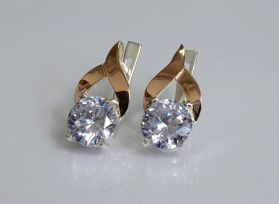 Серебряные серьги Silverstyle с золотыми пластинами 181с цвет камня белый