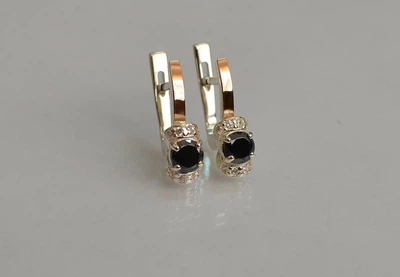 Серебряные серьги с золотом Silverstyle 137с, цвет камня черный