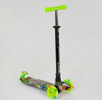 Детский самокат Best Scooter A 24647. Пластмассовый, 4 PU колеса с подсветкой. Зеленый