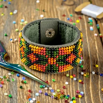 Набір для вишивання бісером на штучній шкірі Wonderland Crafts Браслет (3х17см) FLBB-112 Хакі