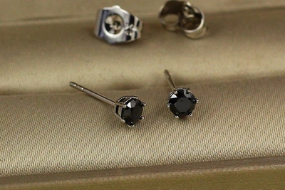 Сережки гвоздики Xuping Jewelry чорні камінці на шість кріплень 4 мм сріблясті