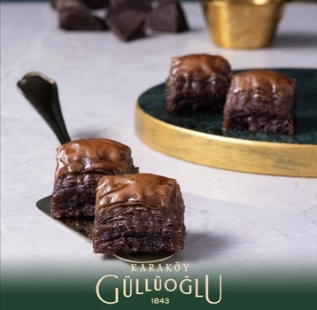 Турецкая баклава с шоколадом и лесным орехами Karakoy Gulluoglu 500 г
