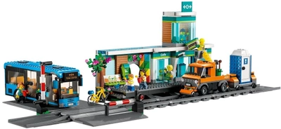 Zestaw klocków Lego City Dworzec kolejowy 907 elementów (60335)