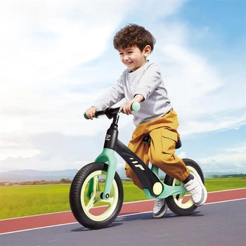 Беговел Hape двухколесный 12" зеленый (E1208)
