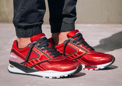 Кроссовки Brooks Regent Color: Haute Red/Black US11 EU45 29CM