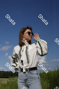 Жіноча вишита сорочка з зеленим орнаментом з зеленою вишивкою S біла (5732)