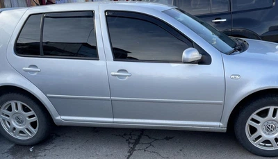 Дефлекторы окон (ветровики) HEKO для Volkswagen Golf-4 1997-2004 HB/combi / Bora 1999-2005 Combi 5D вставные 4 шт