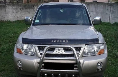 Дефлектор капота (мухобойка) VIP-TUNING для Mitsubishi Pajero Wagon III 1999-2006