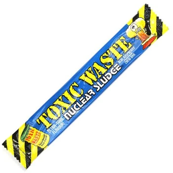 Жевательная конфета Toxic Waste Nuclear Sludge blue raspberry 20g