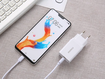 Быстрое зарядное устройство Foneng K300 USB-A Charger (3A) 18W с быстрой зарядкой Quick Charge 3.0 для смартфонов и техники