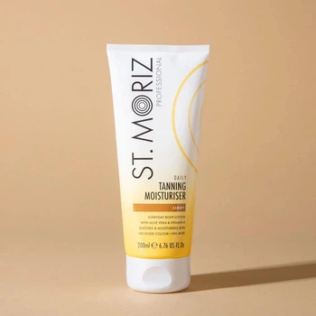 Лосьон увлажняющий для постепенного загара St Moriz Professional Tanning Moisturiser 200 мл