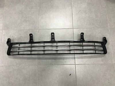 Решетка бампера (не F-Sport) Lexus LX 570 2012-2015 для Lexus LX 570 2007-2015 (6863)