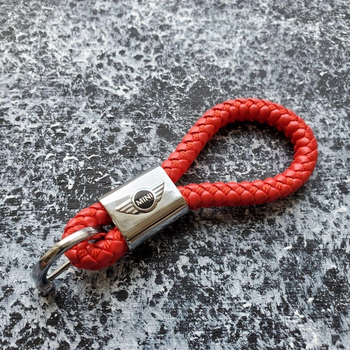 Плетеный кожаный брелок с логотипом MINI красный в подарочной коробке