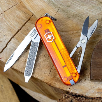 Складаний ніж-брелок VICTORINOX Classic Fire Opal 7 функцій 4 см, нержавіюча сталь X50CrMoV15