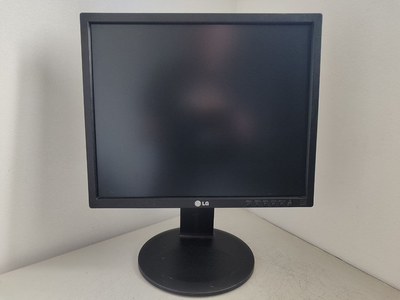 Монитор LG 19MB35PM-B / 19" (1280x1024) IPS / VGA, DVI / Встроенные колонки 2x 2W / VESA 75x75 б/у