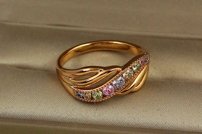 Кільце Xuping Jewelry Хвиля з різнокольоровими каменями р 17 золотисте