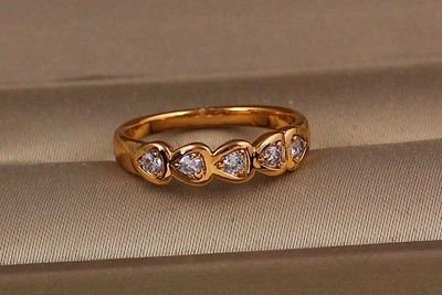 Кольцо Xuping Jewelry дорожка из сердечек р 14 золотистое