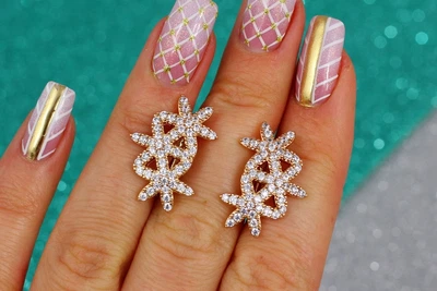 Серьги Xuping Jewelry три снежинки 2,4 см золотистые