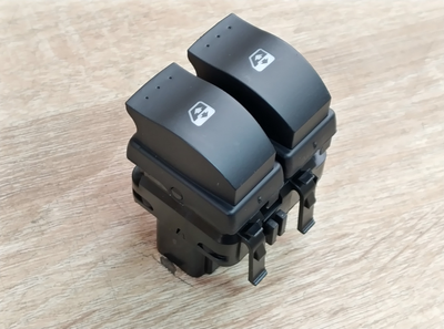 Кнопка стеклоподъемника AKKUSSAN K01W086AKN RENAULT MEGANE 01->