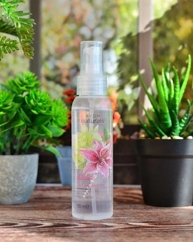 Лосьйон-спрей для тіла Avon Naturals «Лілія і гарденія» 100 мл
