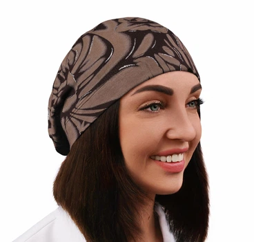 Медицинская шапочка женская HeadwearUniverse универсальная принт Цветы на шоколадном