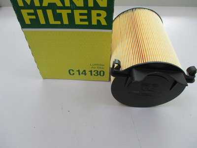 Фільтр повітряний AK370 MANN-FILTER C14 130 VOLKSWAGEN CADDY, SKODA, AUDI