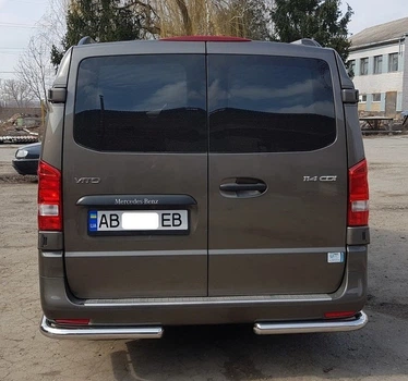 Защитная дуга заднего бампера на Cadillac Escalade GMT900 07-14 d60х1,6мм Кадиллак Эскалейд ST7759