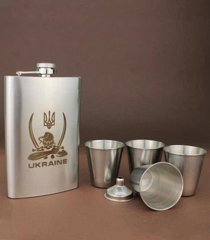 Набор фляги с гравировкой Казак с воронкой и стопками (21-0025)