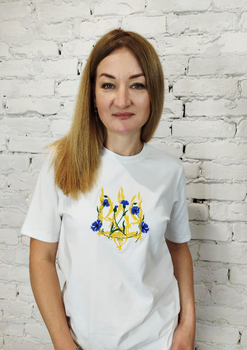Футболка вишиванка біла вишита орнаментом тризуб-волошка S 01400 -S