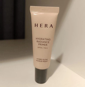 Увлажняющий выравнивающий текстуру праймер HERA Hydrating Radiance Primer 15 ml