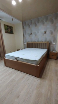 Кровать ВАРШАВА спальное место 1,6*2 с подъемным механизмом из массива бука Орех мягкая спинка