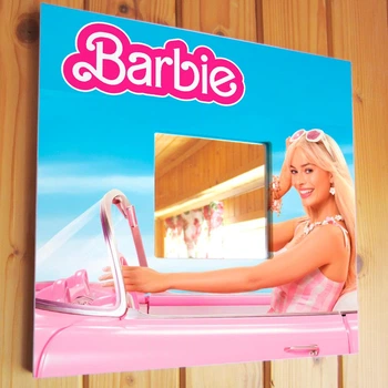 Зеркало "Барби. Barbie. Марго Робби. Margot Robbie" милое украшение интерьера в спальню, детскую, кафе, бар