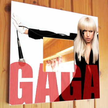 Декоративное зеркало "Леди Гага. Lady Gaga" стильный декор для фанатов поп музыки, музыкантов
