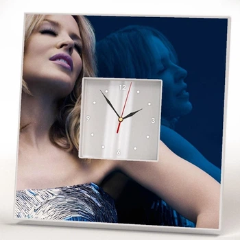 Часы "Певица Кайли Миноуг. Kylie Minogue" подарок для фанатов поп музыки, украшение интерьера в спальню, кафе