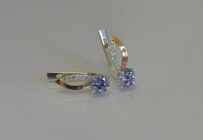 Серебряные серьги Silverstyle с золотыми накладками 062с, цвет камня светло-фиолетовый